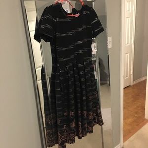 Beautiful Lularoe Amelia dress